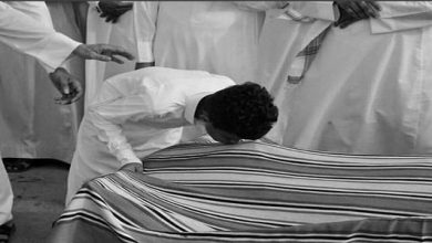 تفسير تقبيل الميت في المنام ودلالاته للعزباء والمتزوجة والرجل -ابراج نيوز 4 تقبيل الميت في المنام